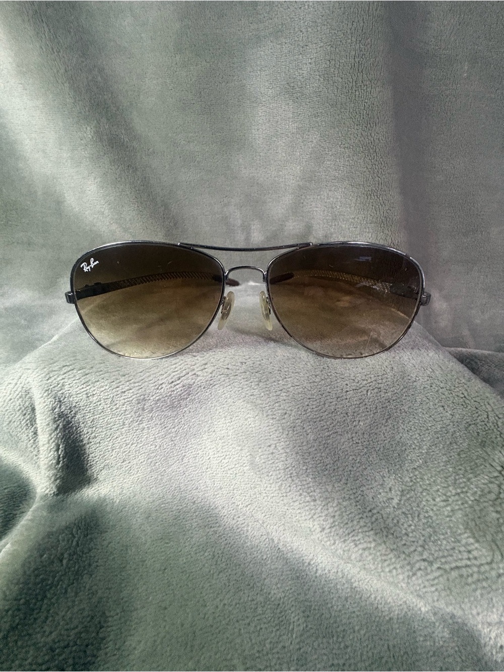 Aviator Sunglasses with Brown Gradient Lenses